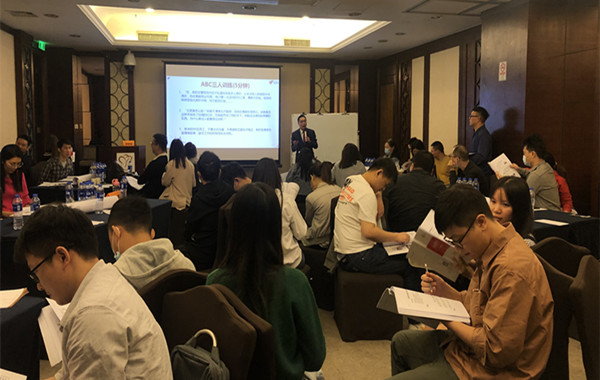 某知名化妆品集团《企业管理心理学》第二期课程圆满完成! 某知名化妆品集团《企业管理心理学》第二期课程圆满完成!